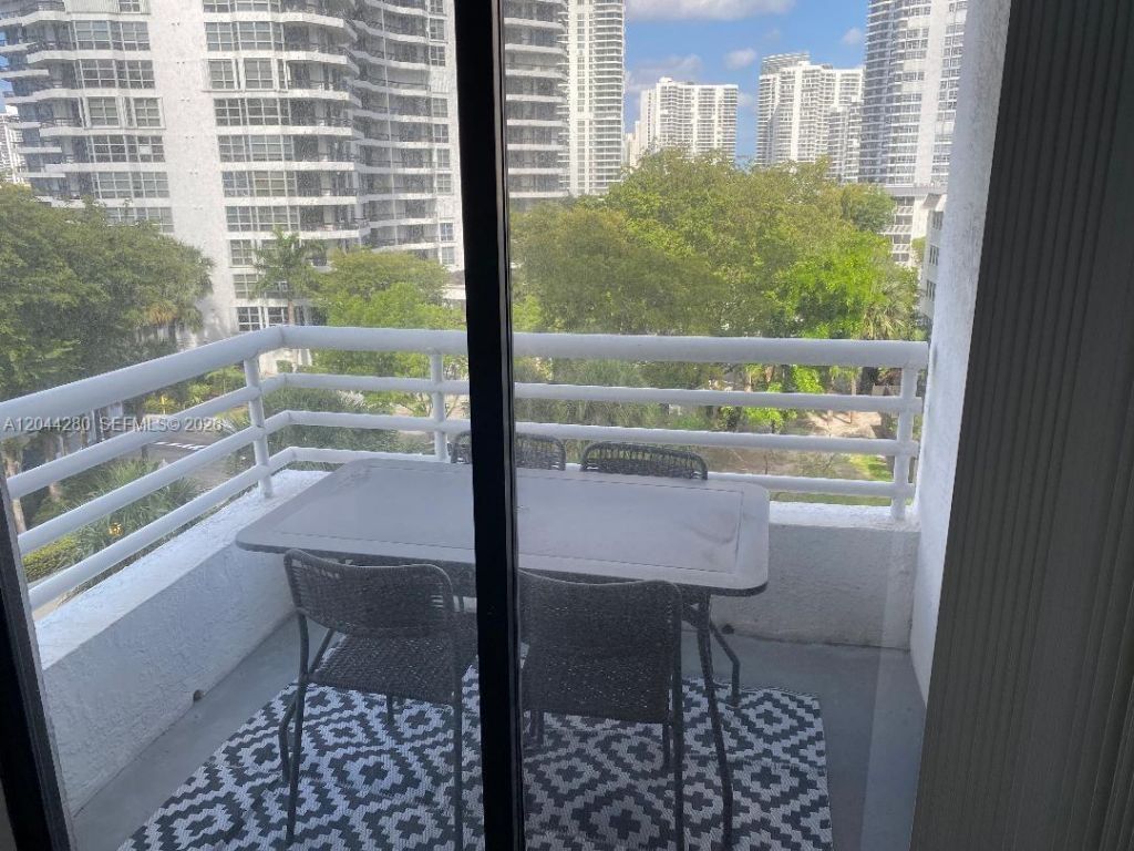 3300 NE 192nd St, Unit 612, Aventura, FL 33180 Photo
