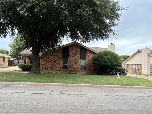 5720 Cancun Drive , North Richland Hills, TX 76180