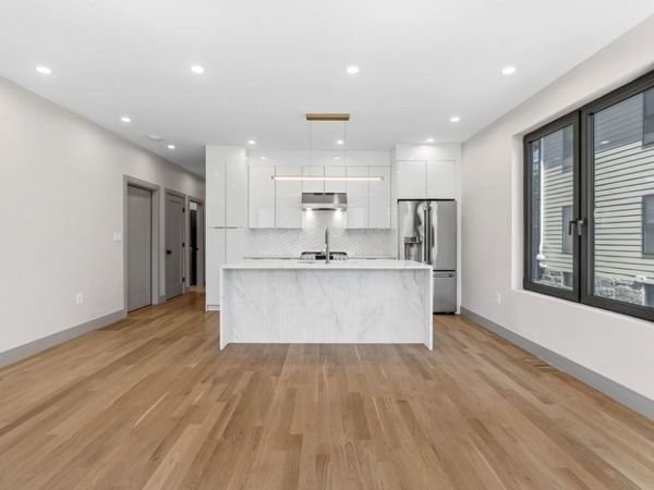 32 Mckone Street, Boston, MA 02122
