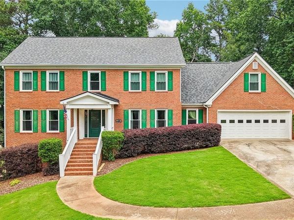 1184 Staples Drive SW, Lilburn, GA 30047