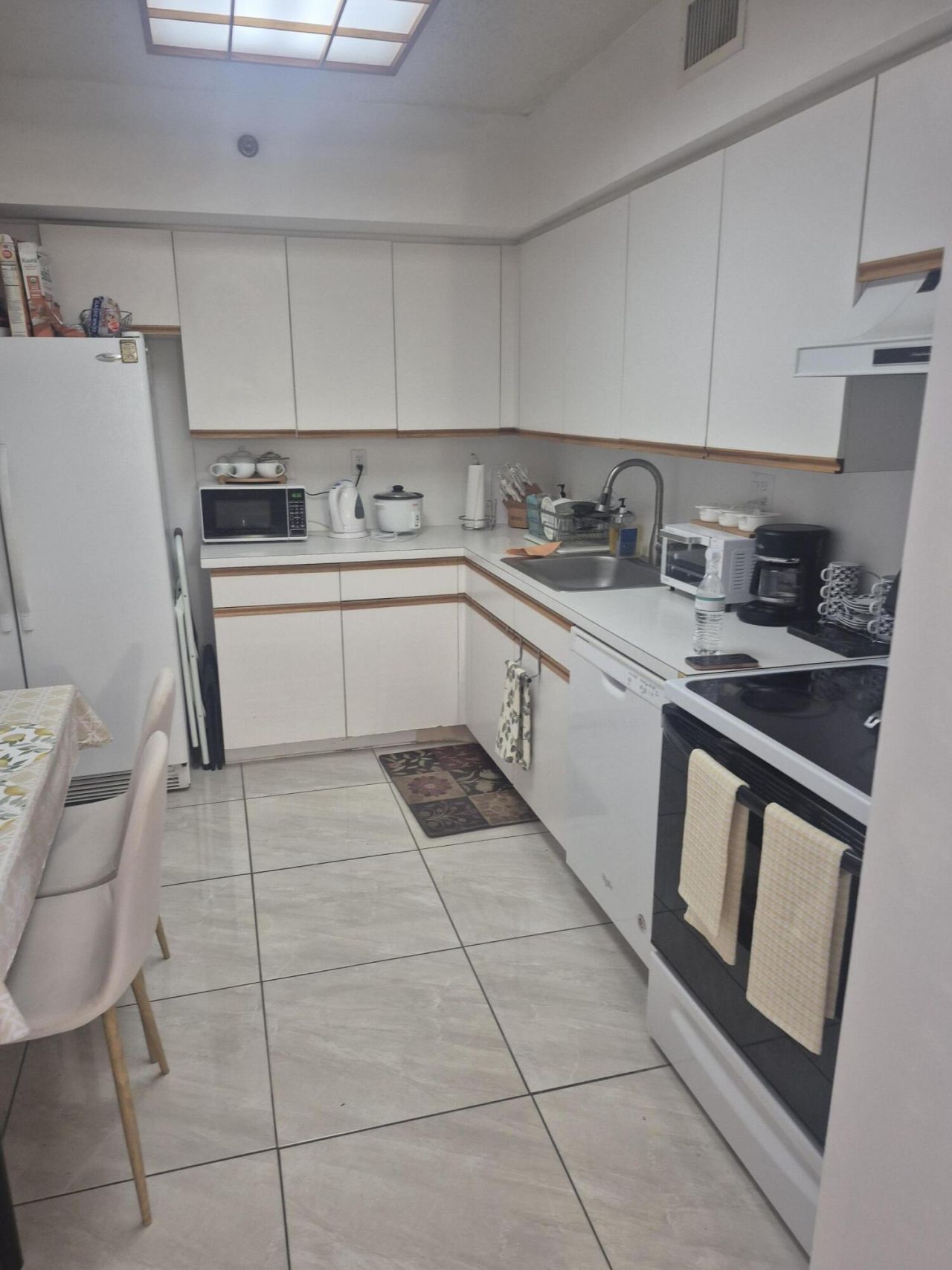 3600 Mystic Pointe Drive, Unit 1202, Aventura, FL 33180 Photo