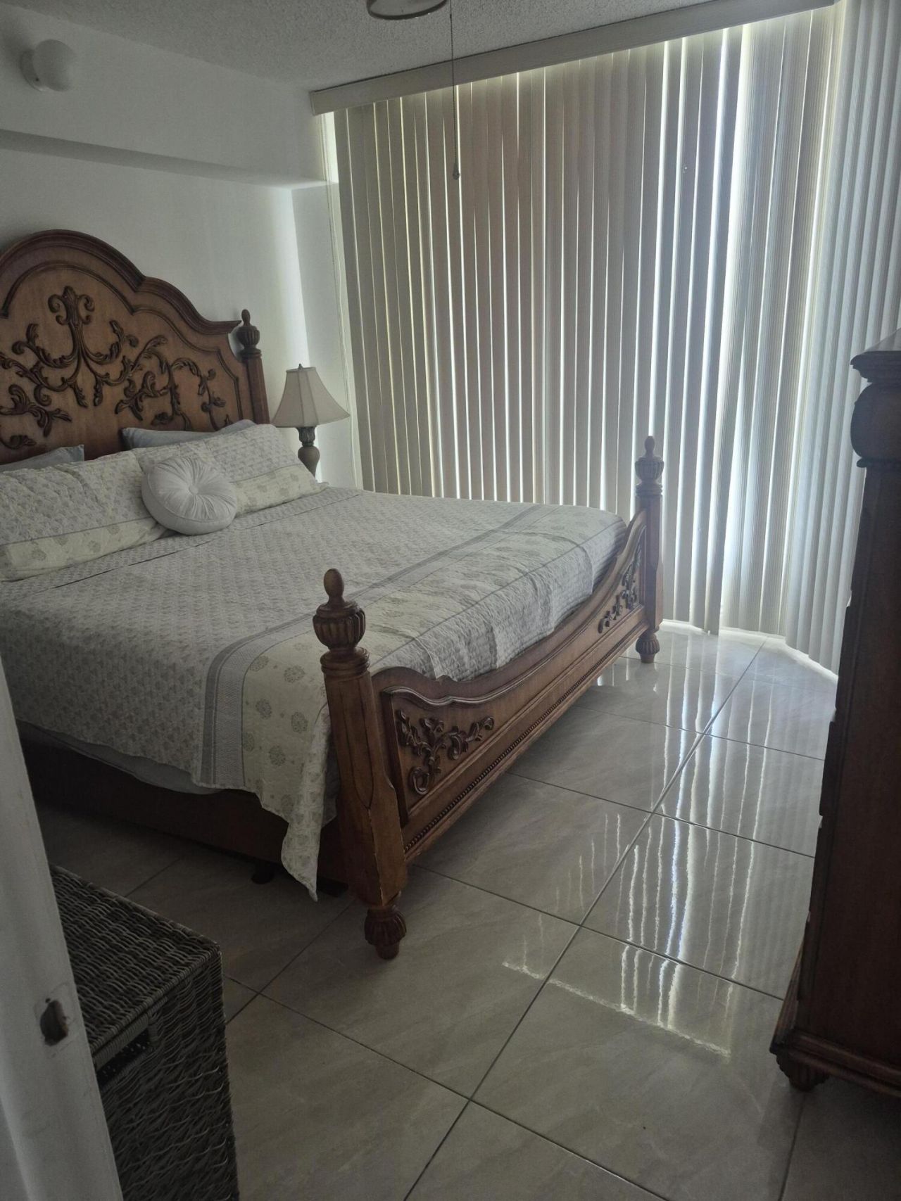 3600 Mystic Pointe Drive, Unit 1202, Aventura, FL 33180 Photo