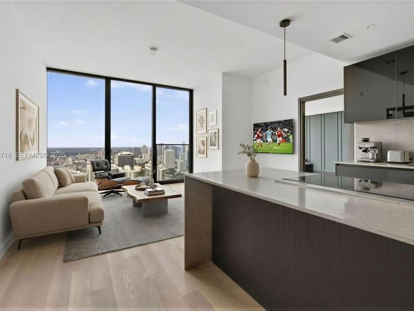 20 NE 11th , Unit 4701, Miami, FL 33132