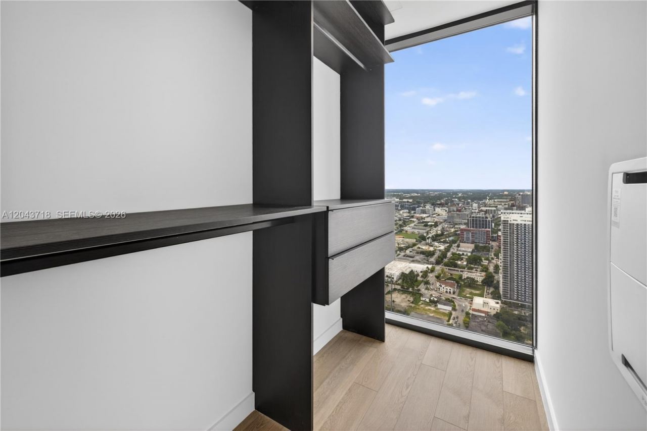 20 NE 11th , Unit 4701, Miami, FL 33132 Photo