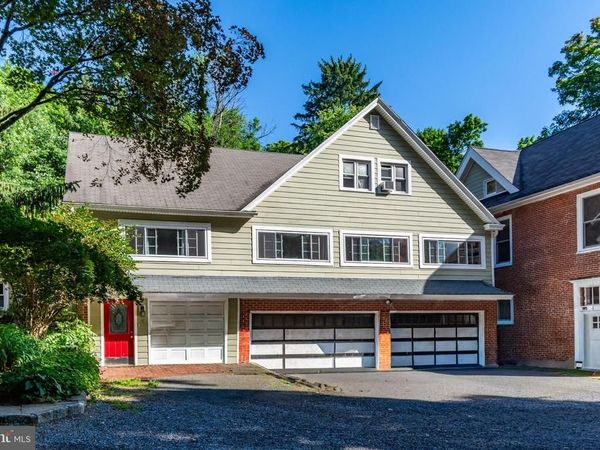 5 CASTLE LANE, HOPEWELL, NJ 08525