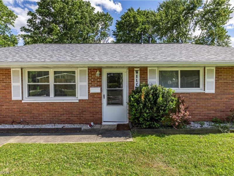 2230 Lynnwood Drive, Stow, OH 44224 Photo 4