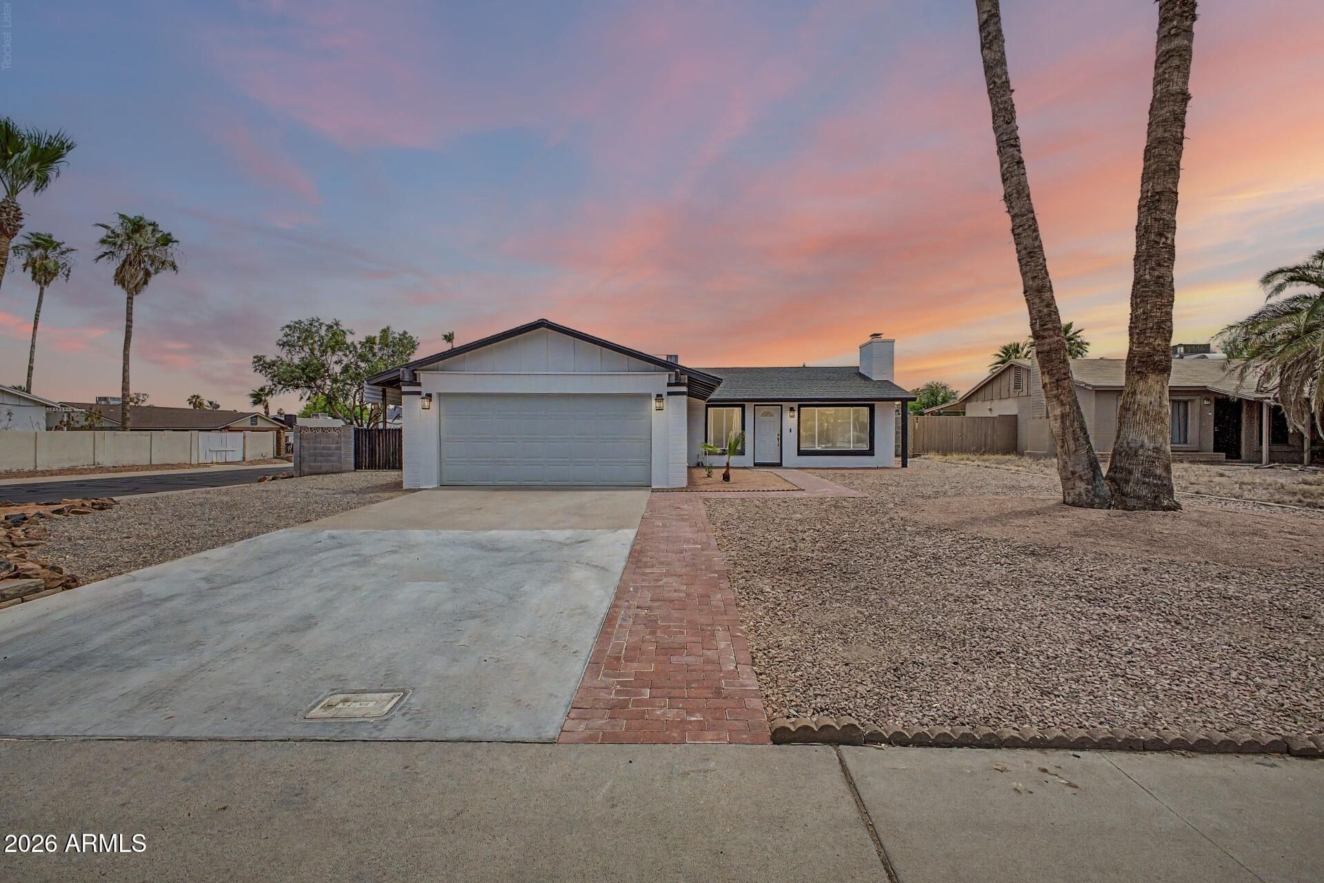 2577 E Sweetwater Avenue, Phoenix, AZ 85032 Main Photo