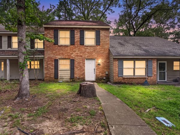 36 Hickory, Hattiesburg, MS 39402