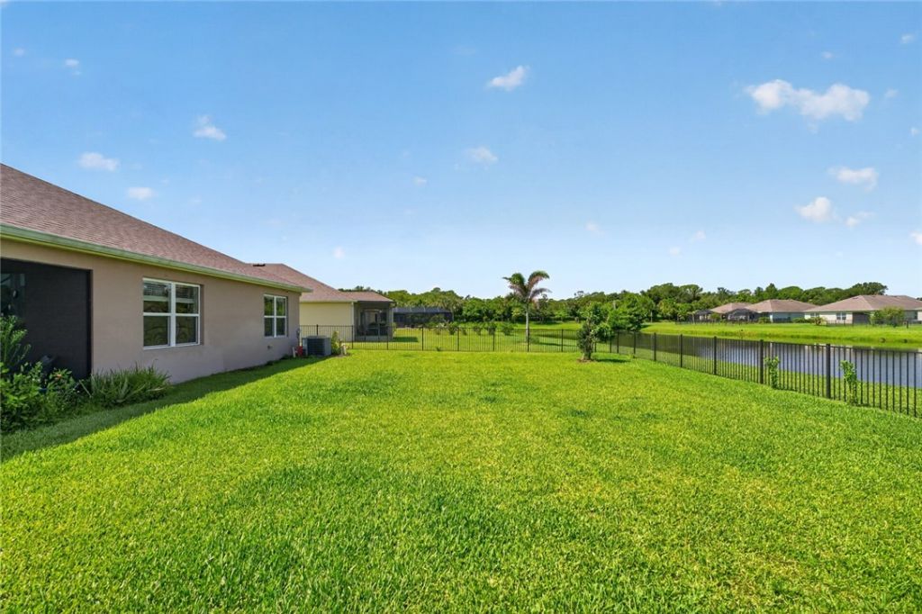2233 Stratton Terrace Sw, Vero Beach, FL 32968 Photo