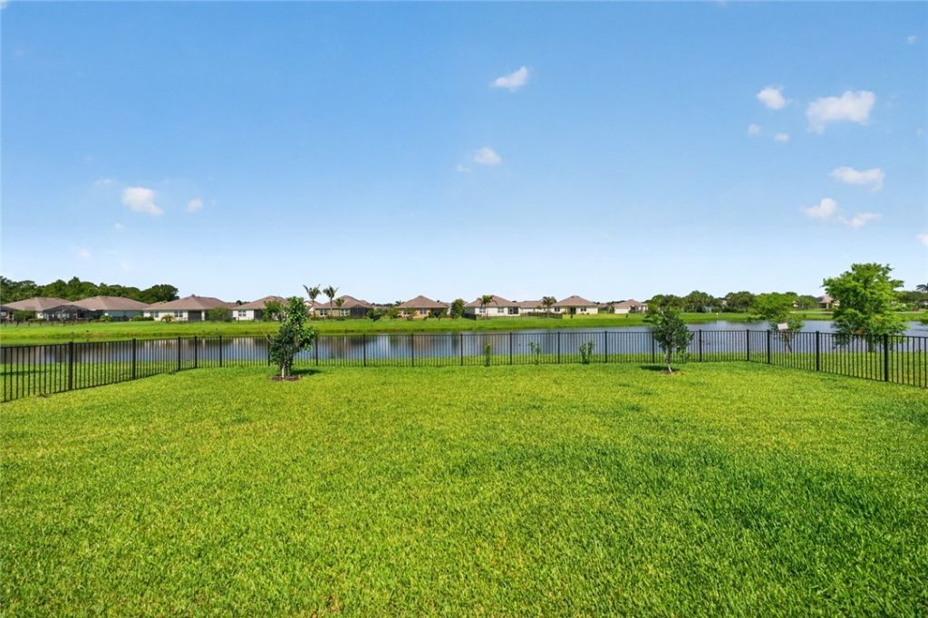 2233 Stratton Terrace Sw, Vero Beach, FL 32968 Photo