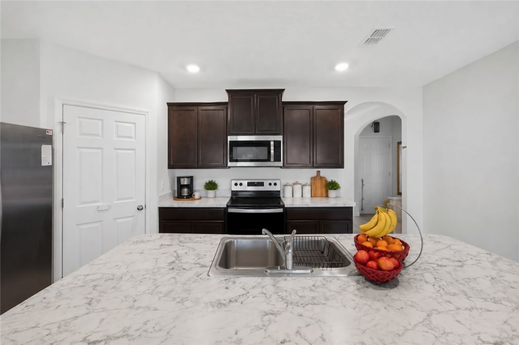 2233 Stratton Terrace Sw, Vero Beach, FL 32968 Photo