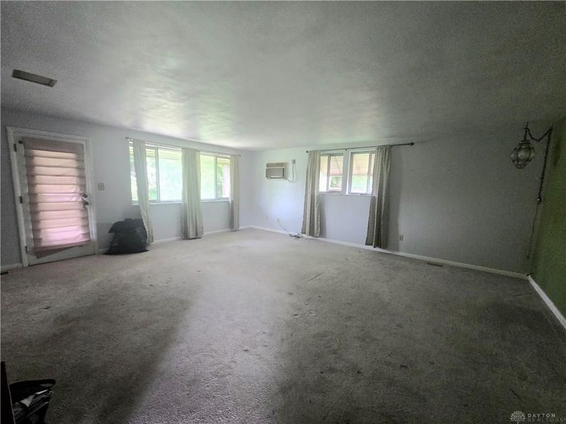 816 Mapleside Drive, Trotwood, OH 45426 Photo 11