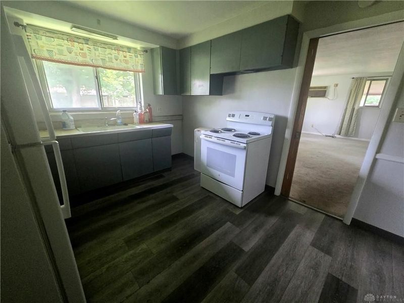 816 Mapleside Drive, Trotwood, OH 45426 Photo 7