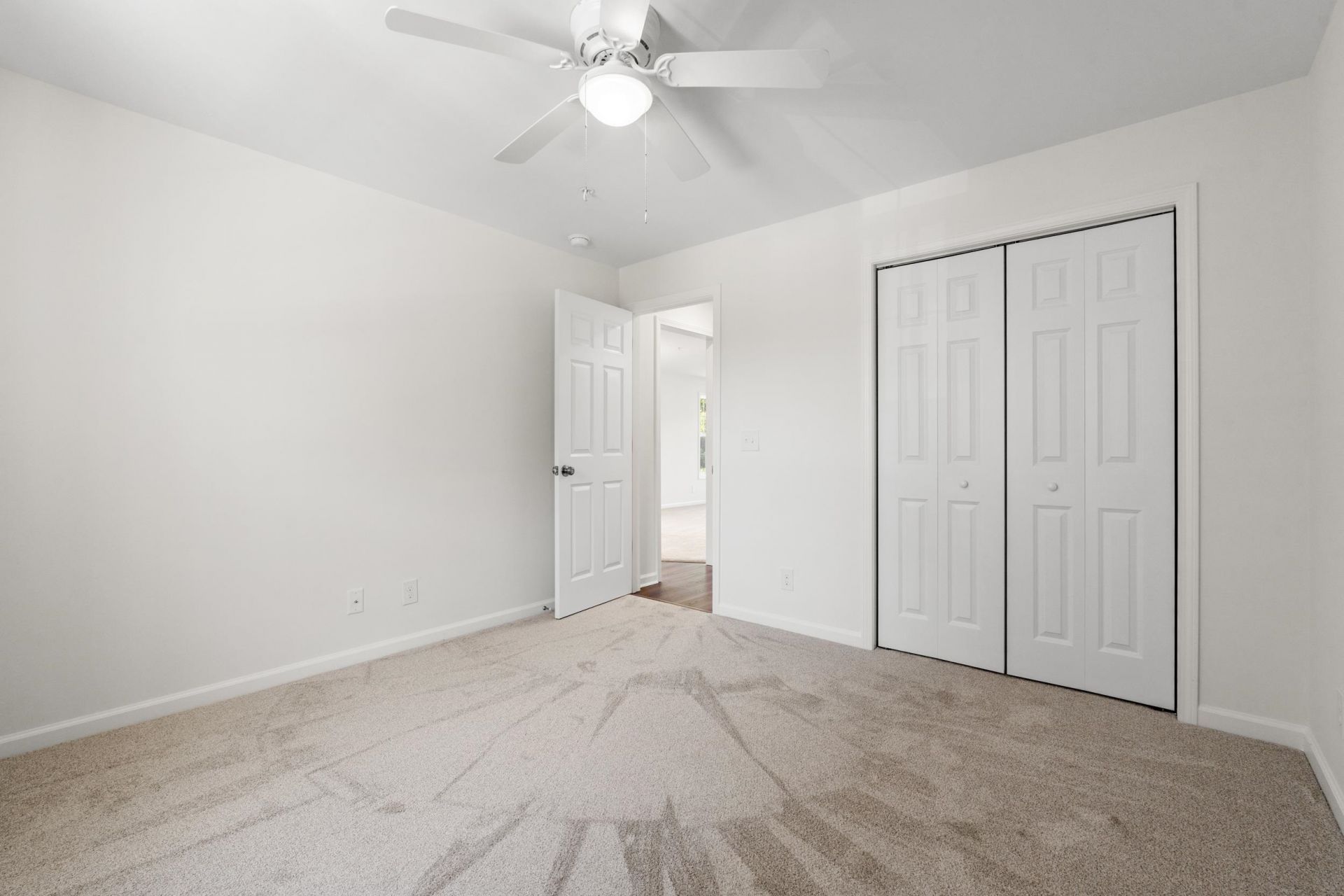 545 White River Dr.  Photo 22