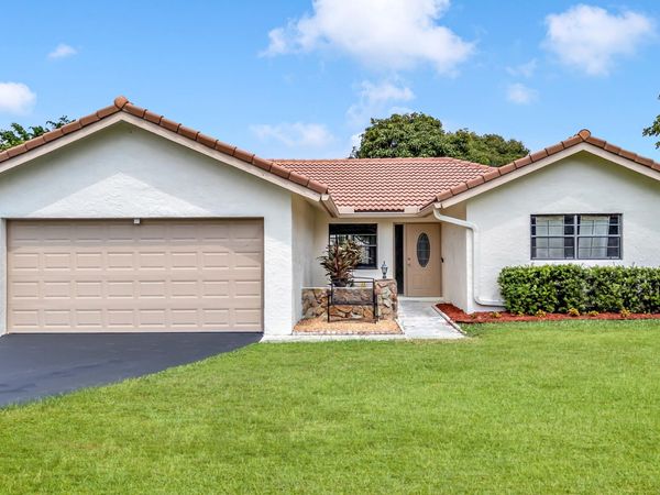 1273 Spring Cir Drive, Coral Springs, FL 33071