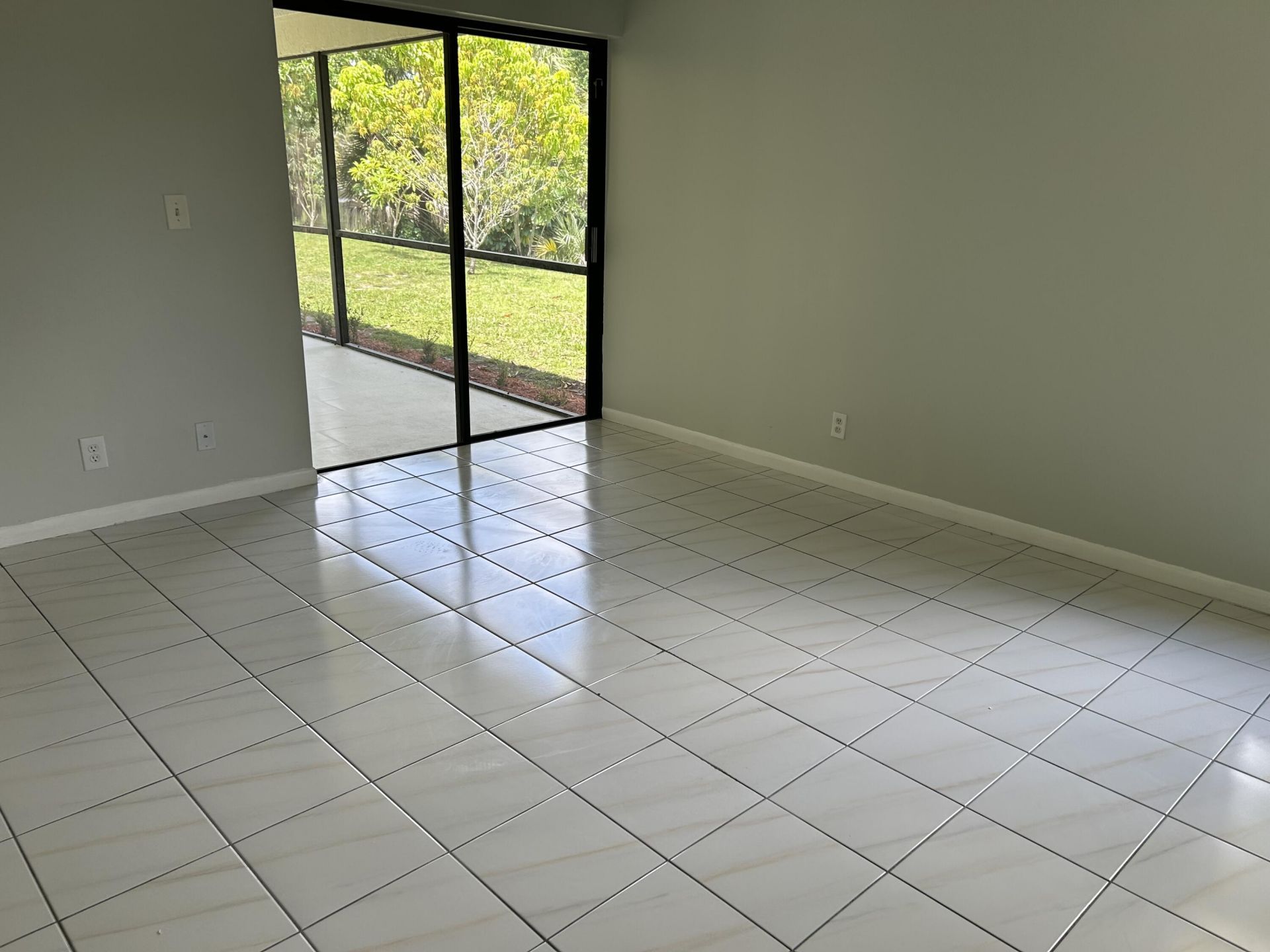 1273 Spring Cir Drive, Coral Springs, FL 33071 Photo