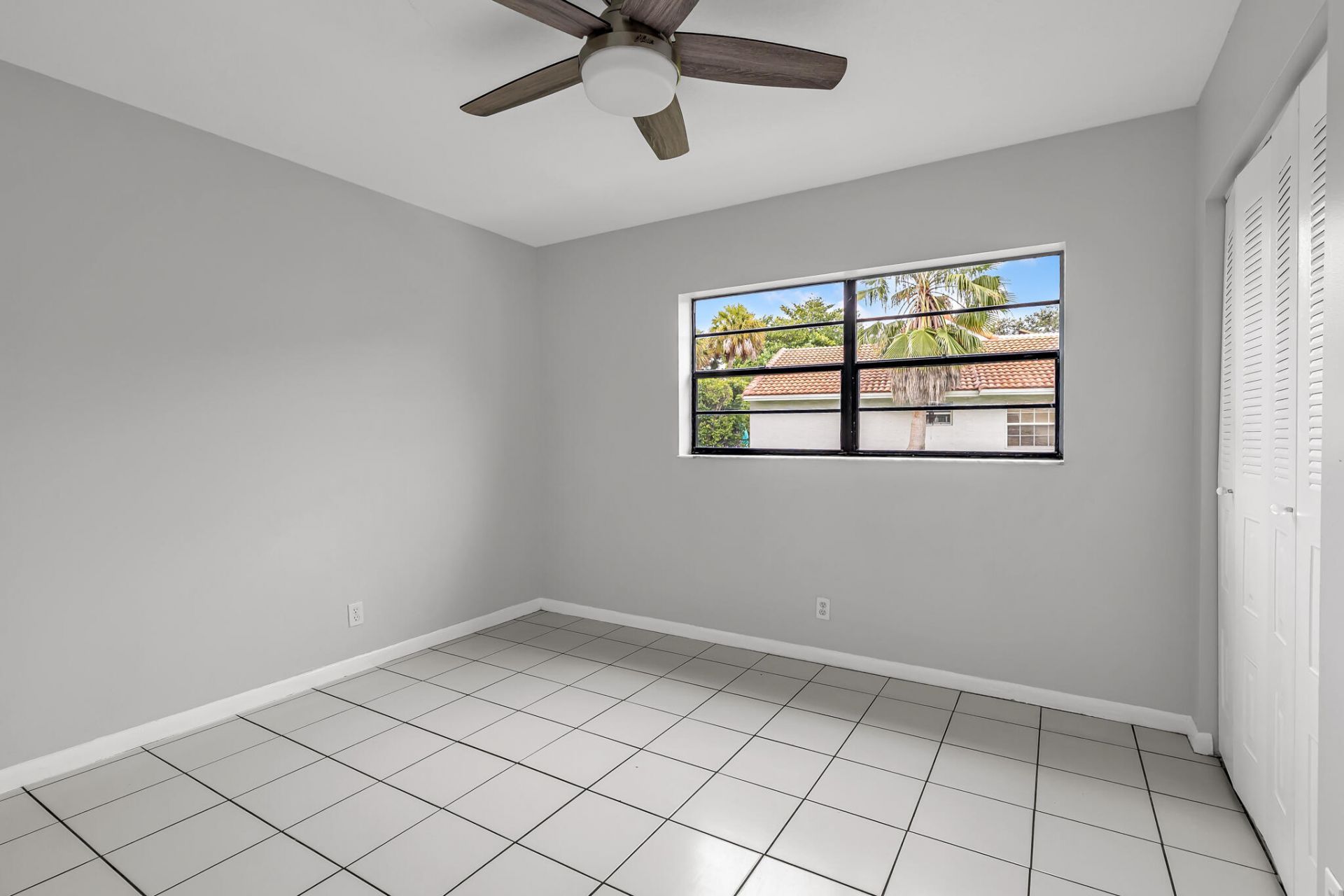 1273 Spring Cir Drive, Coral Springs, FL 33071 Photo