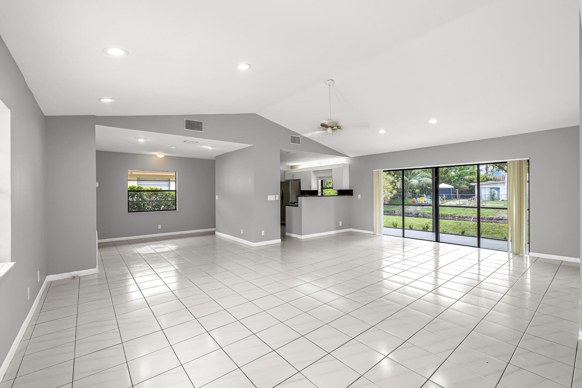 1273 Spring Circle Drive, Coral Springs, FL 33071 Photo