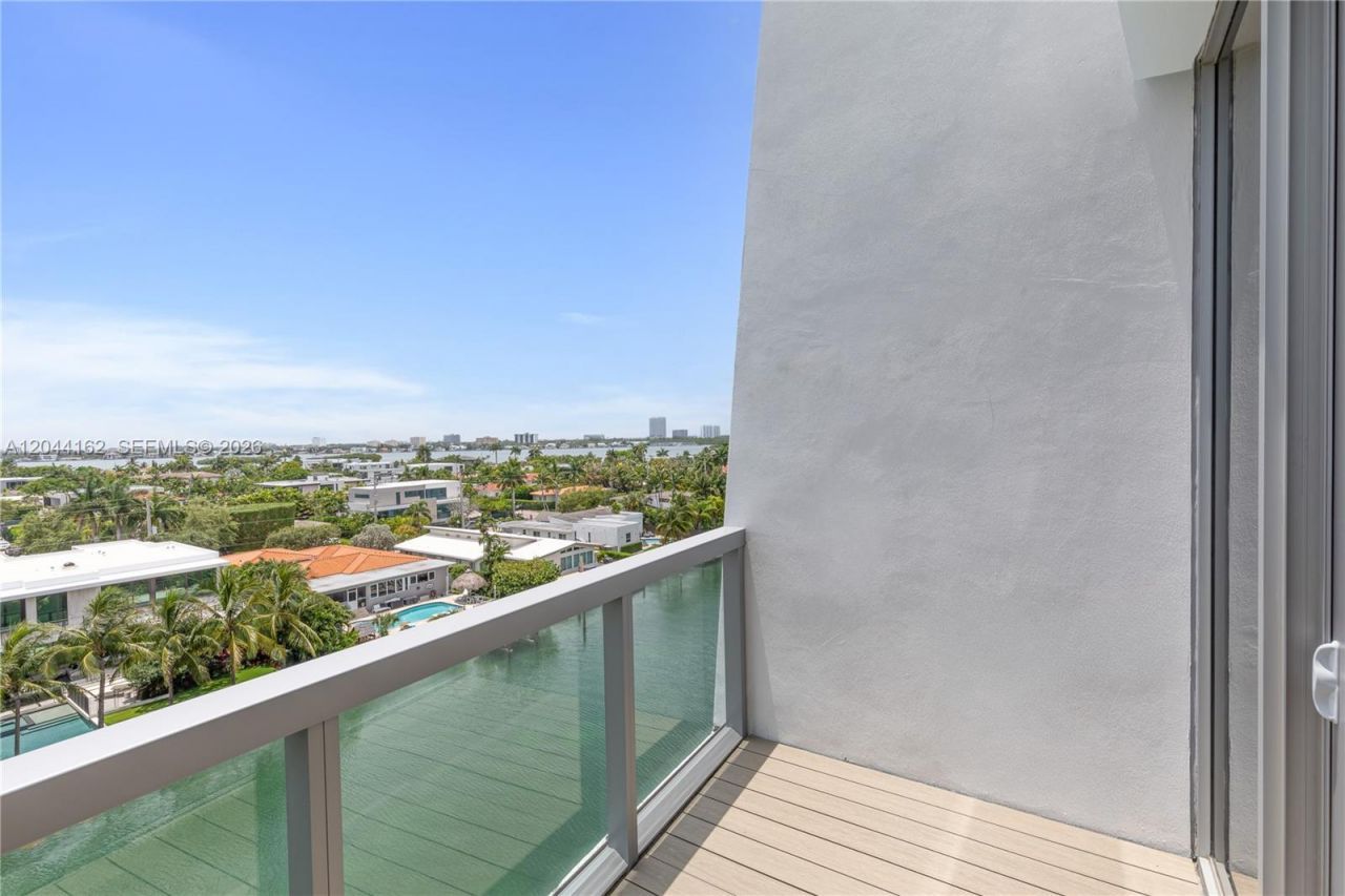 9940 W Bay Harbor Dr, Unit 7H-S, Bay Harbor Islands, FL 33154 Photo