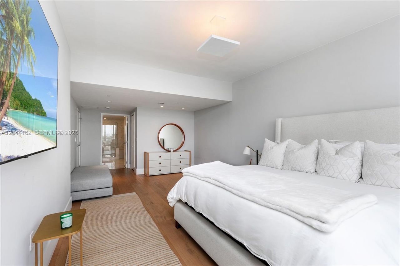 9940 W Bay Harbor Dr, Unit 7H-S, Bay Harbor Islands, FL 33154 Photo