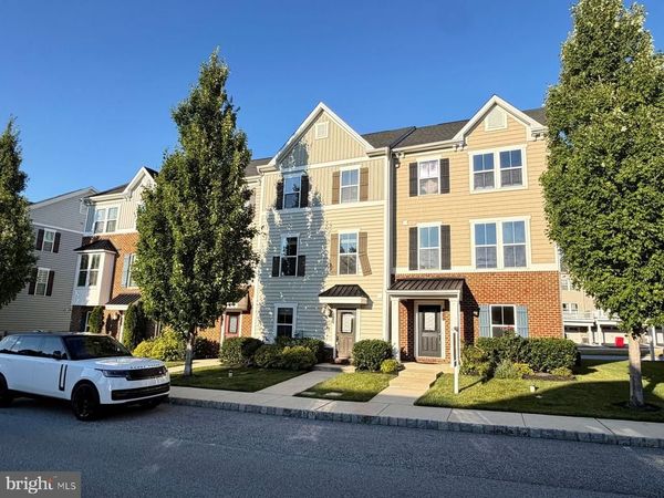 215 QUARRY POINT ROAD, MALVERN, PA 19355