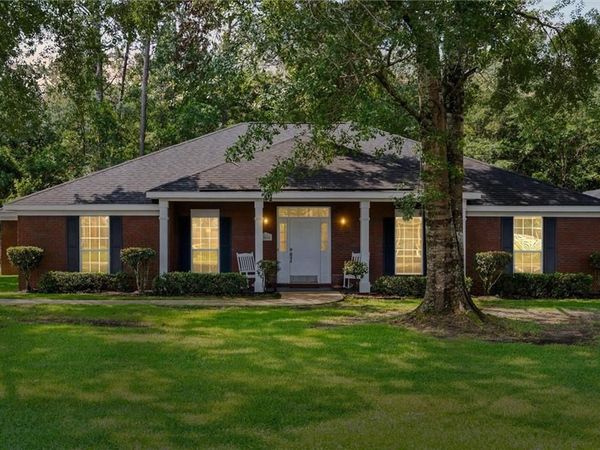 466 Wesley V Street, Satsuma, AL 36572