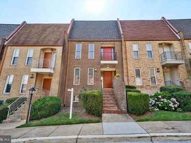 1733 CY COURT, VIENNA, VA 22182