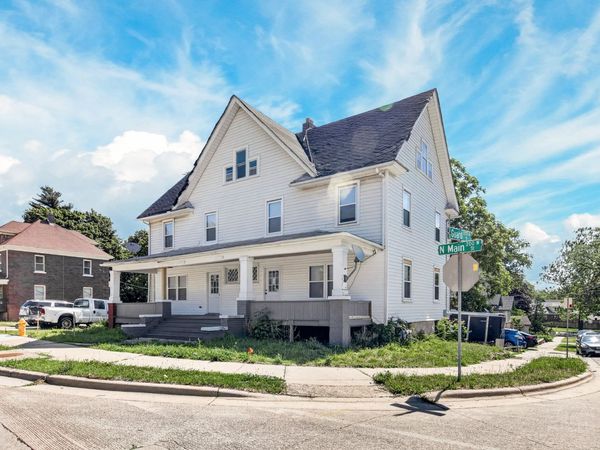 1231 N Main Street , Rockford, IL 61103