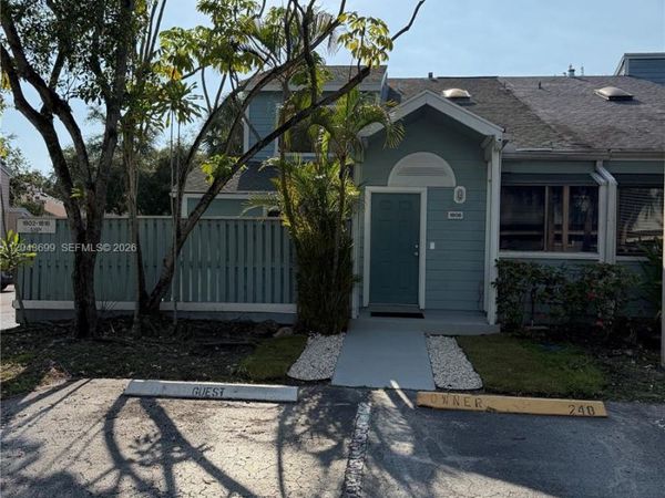 1808 Runners Way , Unit 1808, North Lauderdale, FL 33068