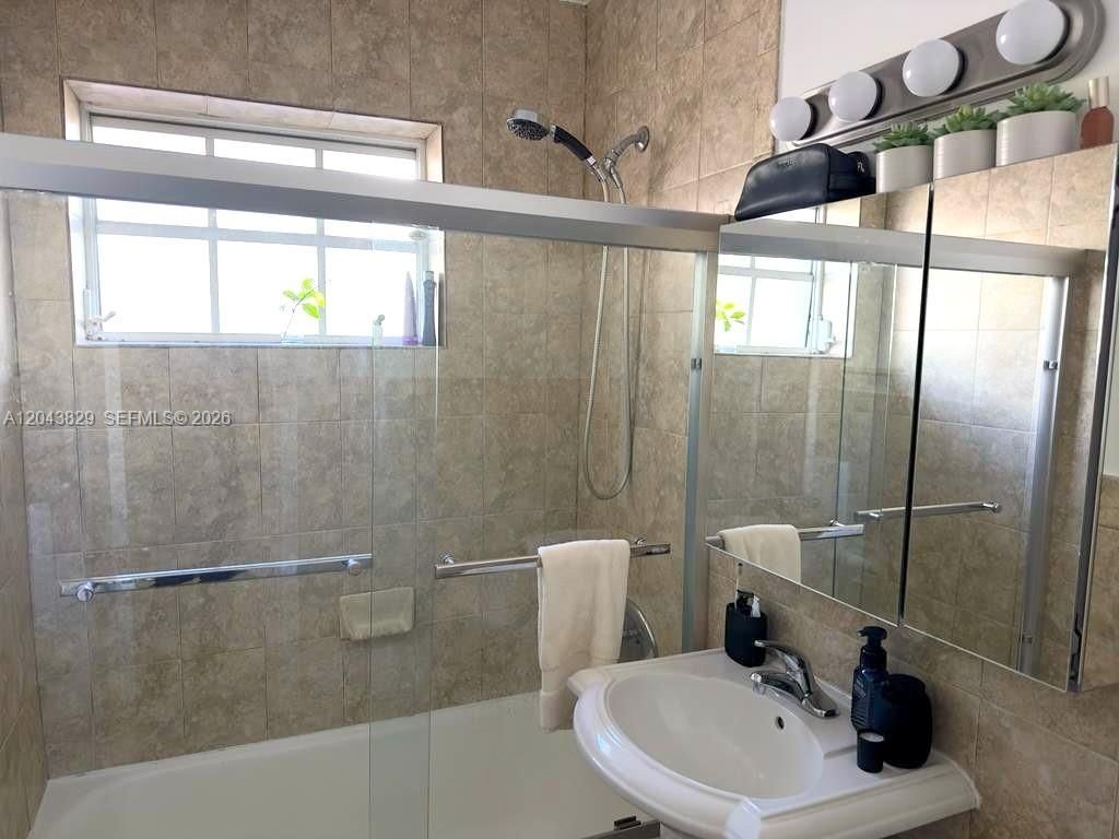 836 10th St, Unit 5, Miami Beach, FL 33139 Photo