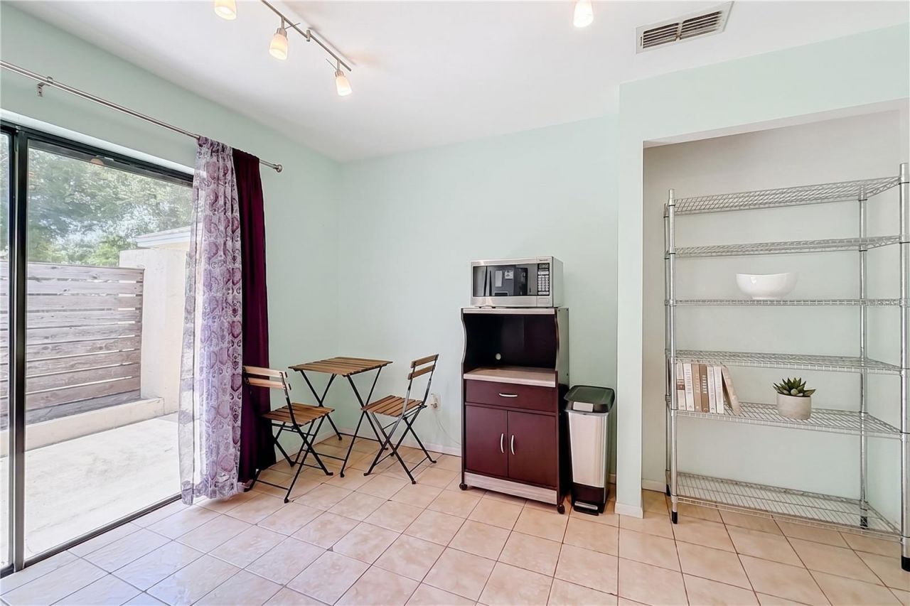 800 Wavecrest Drive , Orlando, FL 32807 Photo