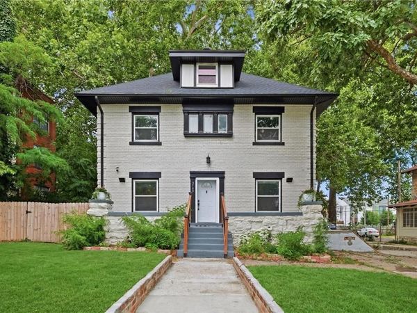 2708 Tracy Avenue, Kansas City, MO 64109