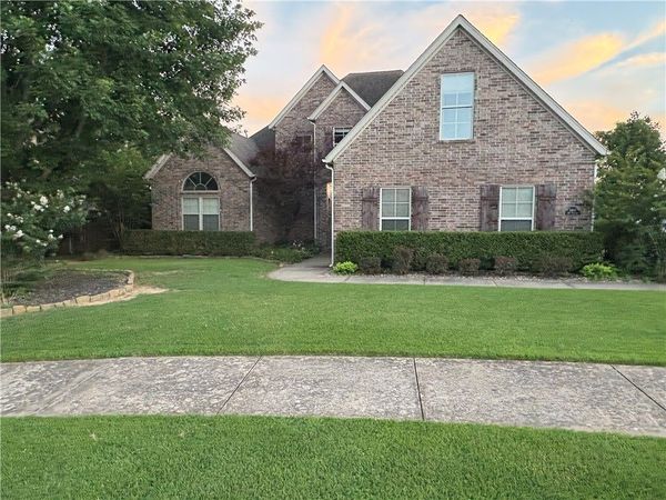 6407 SW Heritage Avenue, Bentonville, AR 72713