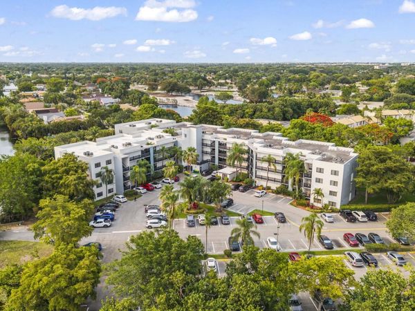 1021 Mockingbird Lane, Unit 211, Plantation, FL 33324