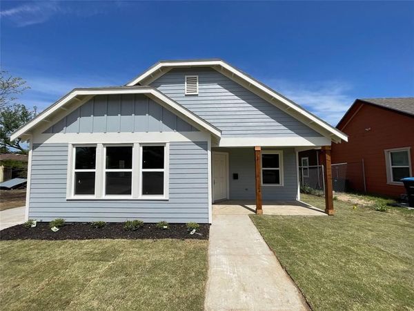 1019 E Hattie Street, Fort Worth, TX 76104
