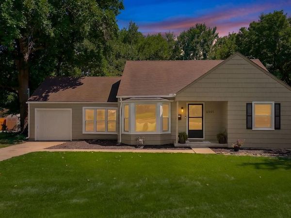 6901 Broadmoor Street, Overland Park, KS 66204