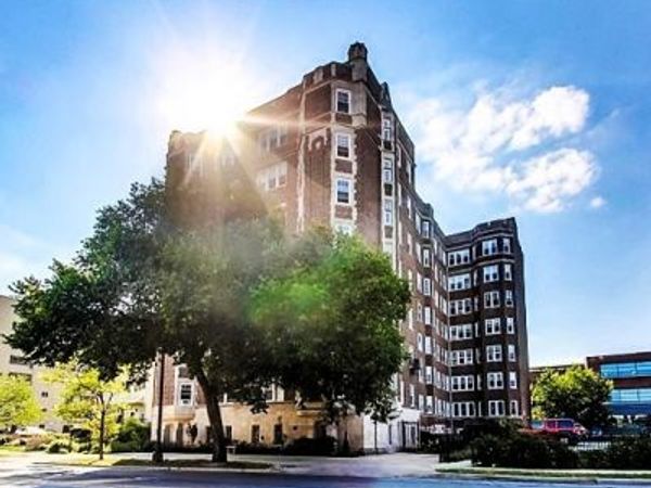 6334 N Sheridan Road , Unit 2C, Chicago, IL 60660