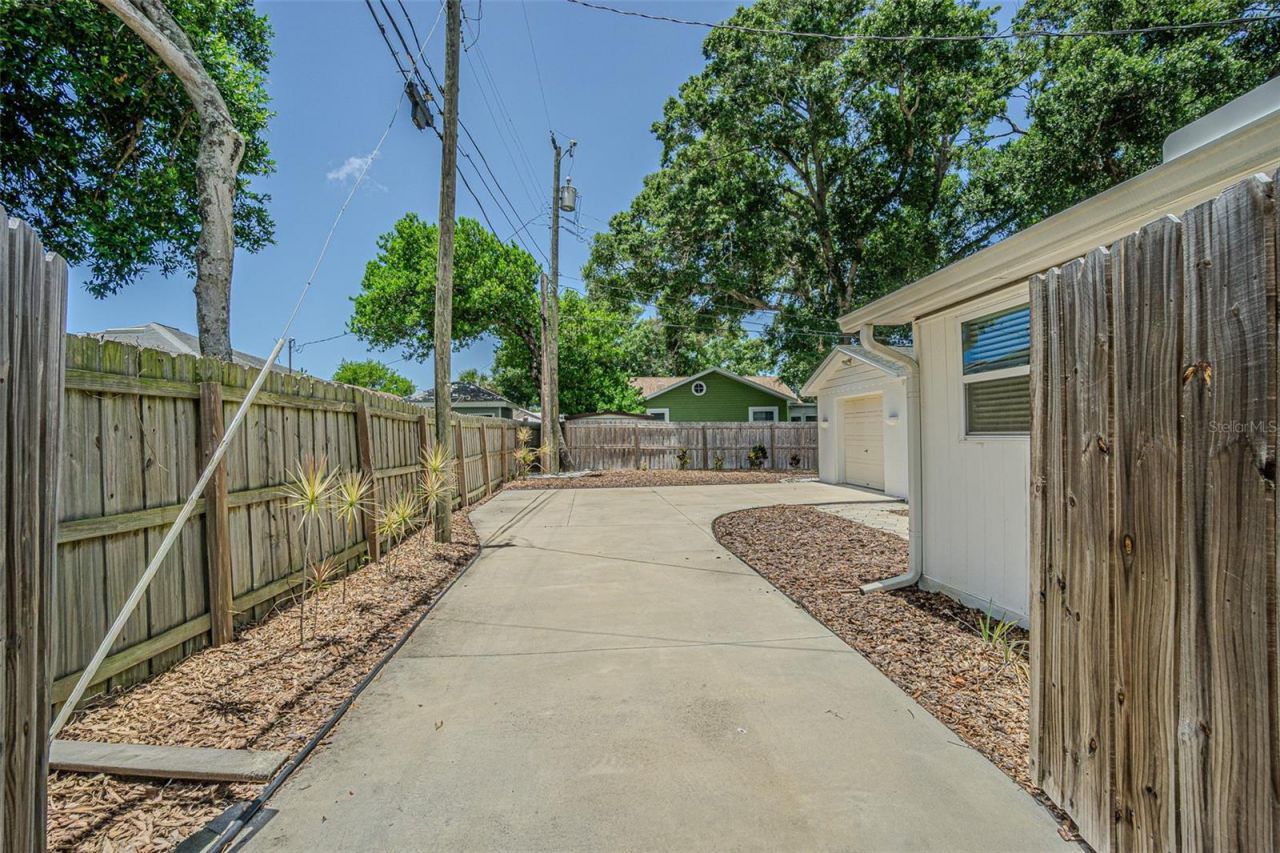 3030 14th Street N, Saint Petersburg, FL 33704 Photo