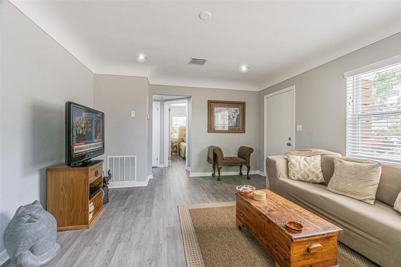 3030 14th Street N, Saint Petersburg, FL 33704 Photo
