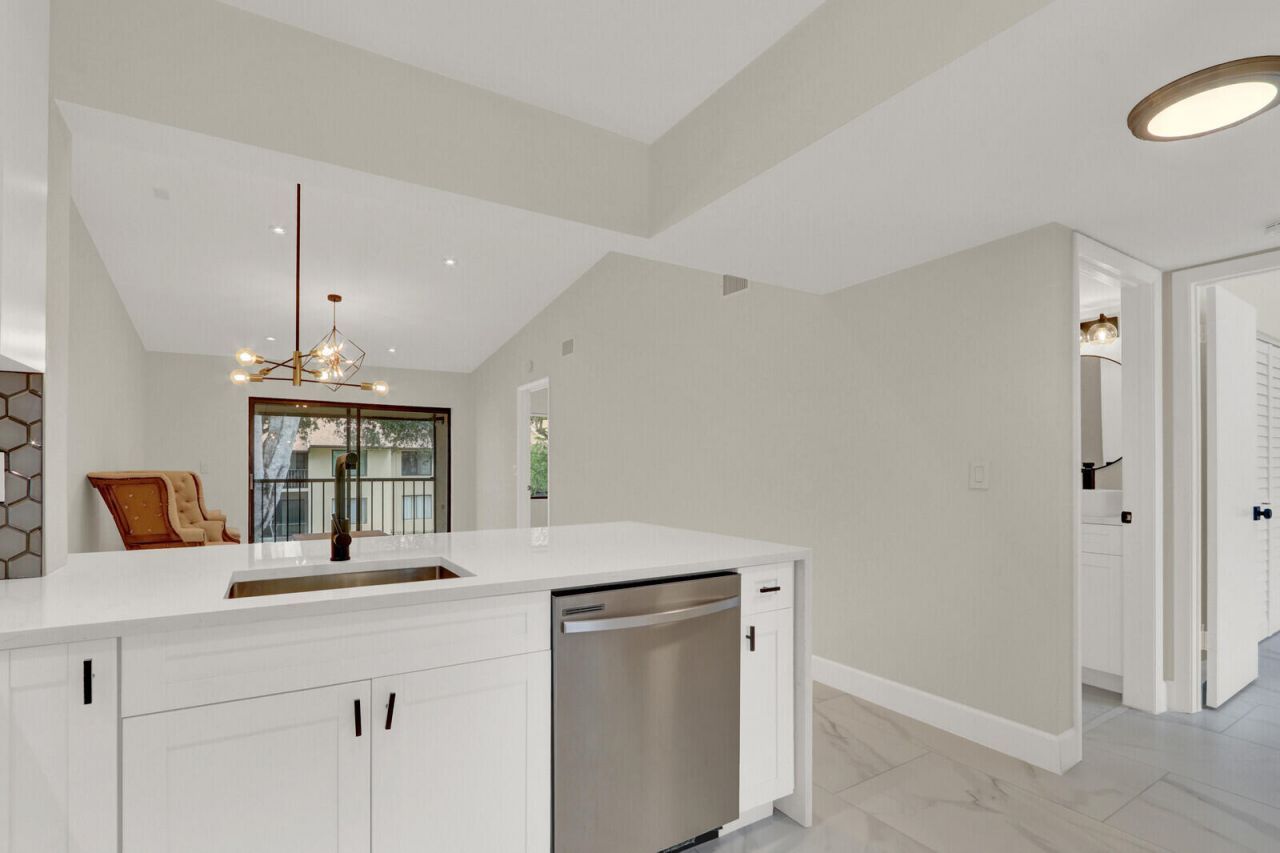 21938 Remsen Terrace, Unit 203, Boca Raton, FL 33433 Photo