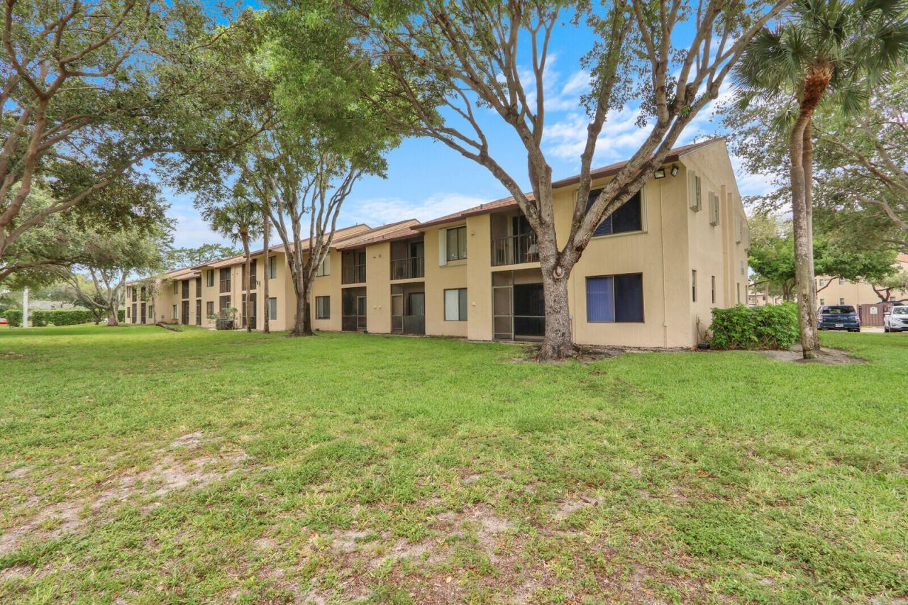21938 Remsen Terrace, Unit 203, Boca Raton, FL 33433 Photo