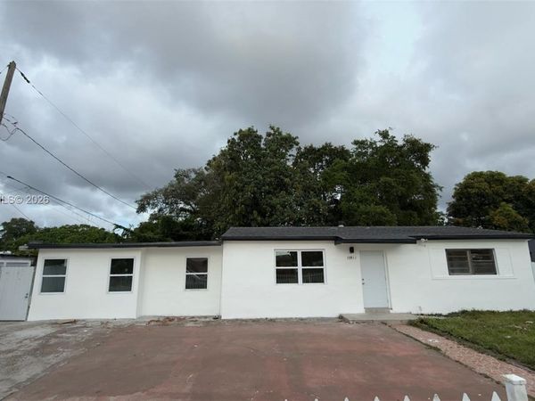 17011 NW 33rd Ct , Miami Gardens, FL 33056