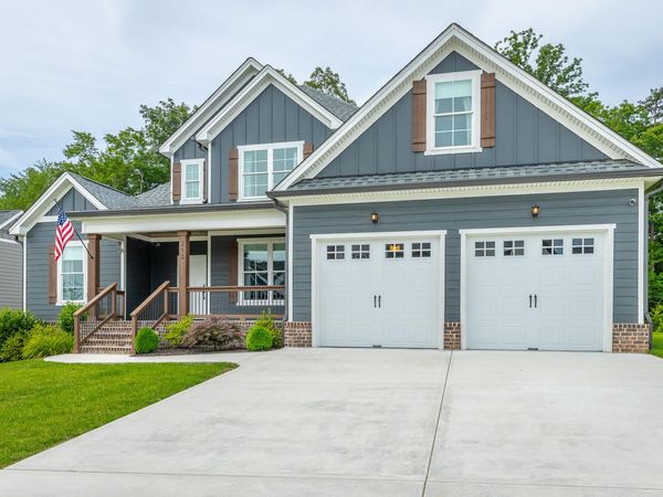 252 Goose Creek Circle, Soddy Daisy, TN 37379