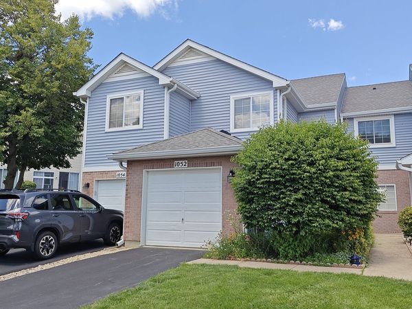 1052 Hinswood Drive, Darien, IL 60561
