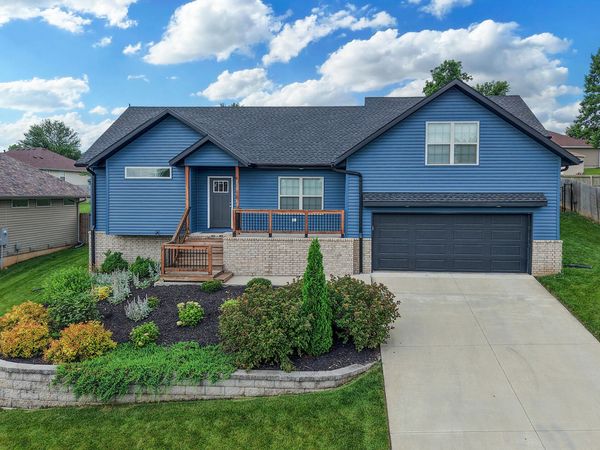 4464 W University Street, Springfield, MO 65802