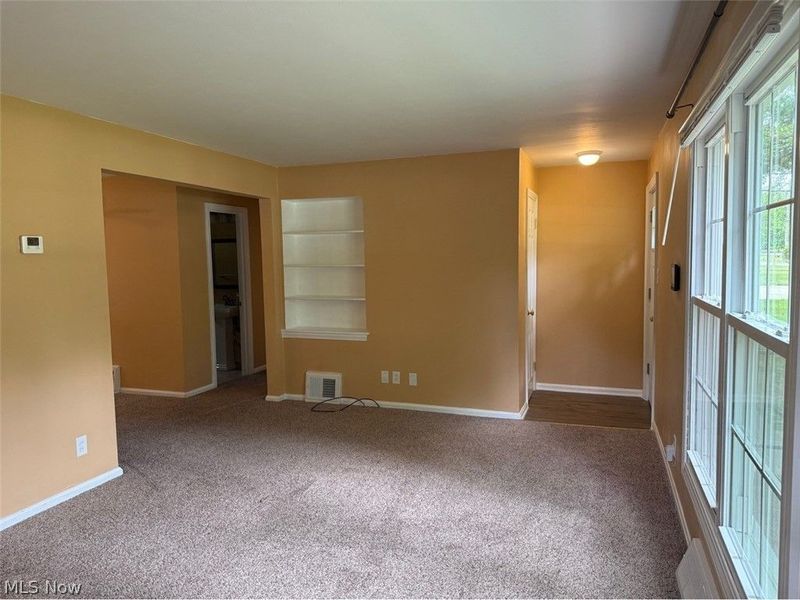 441 Douglas Boulevard, Richmond Heights, OH 44143 Photo 8