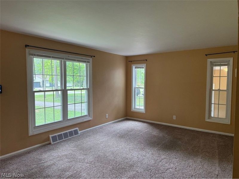 441 Douglas Boulevard, Richmond Heights, OH 44143 Photo 9