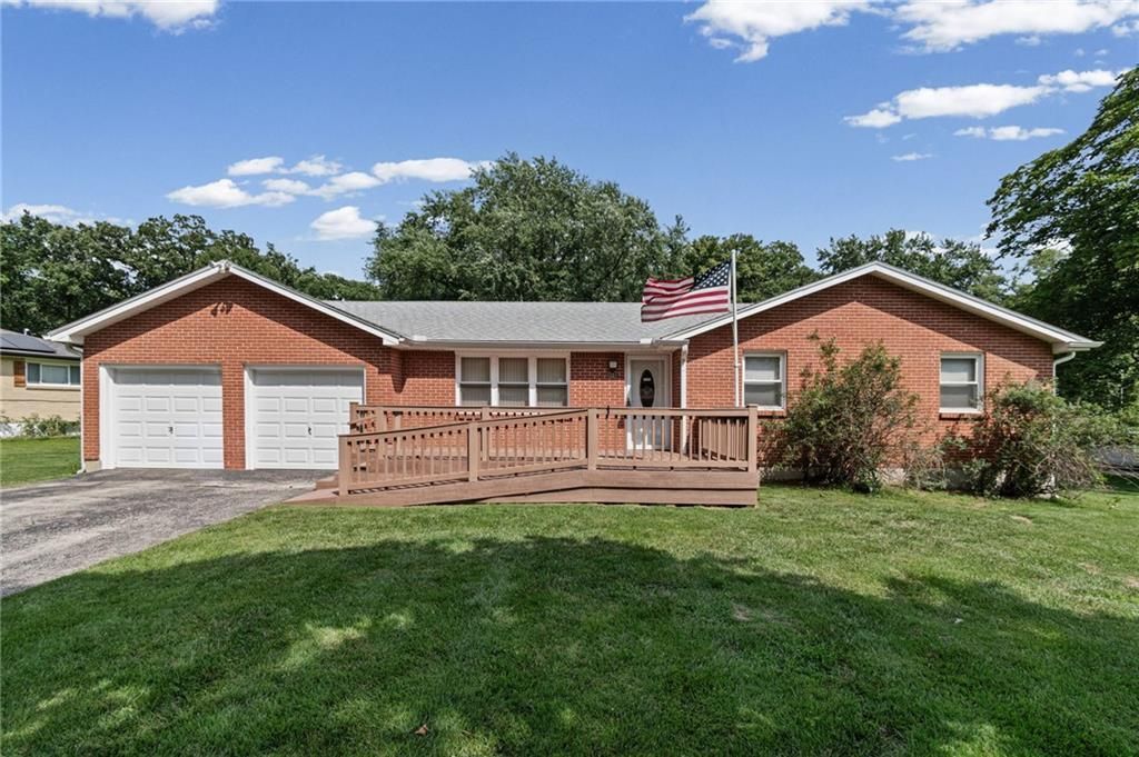 201 Highland Drive, Smithville, MO 64089 Main Photo