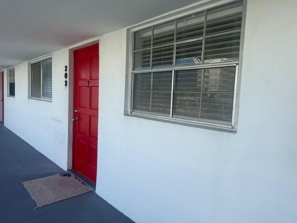 402 Lake Shore Drive, Unit 202, West Palm Beach, FL 33403