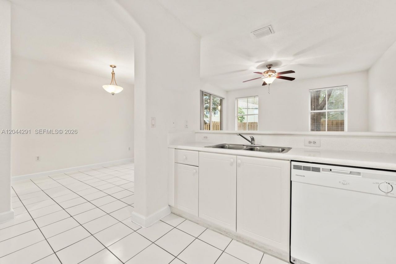 1466 SE 26th Ave, Homestead, FL 33035 Photo